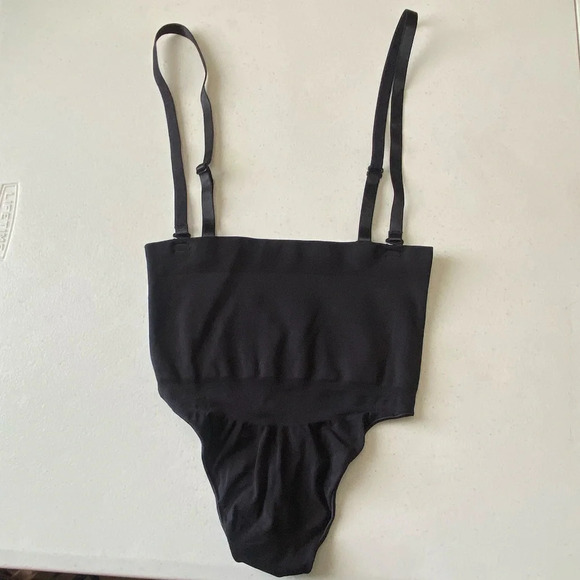 NEW SKIMS Seamless Sculpt High Waisted-Thong‎ Onyx Size S - Picture 5 of 7